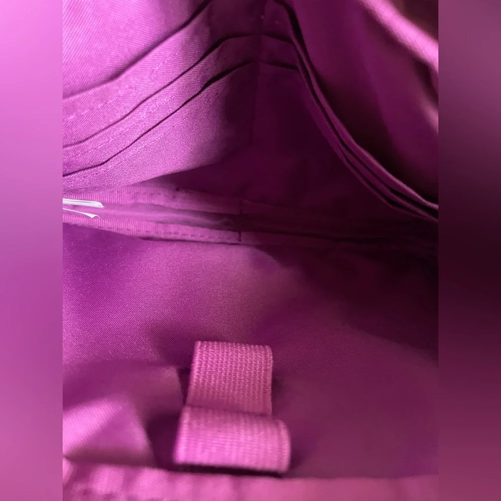 Baggallini Triple Zip Crossbody - *NEW* - Picture 7 of 9